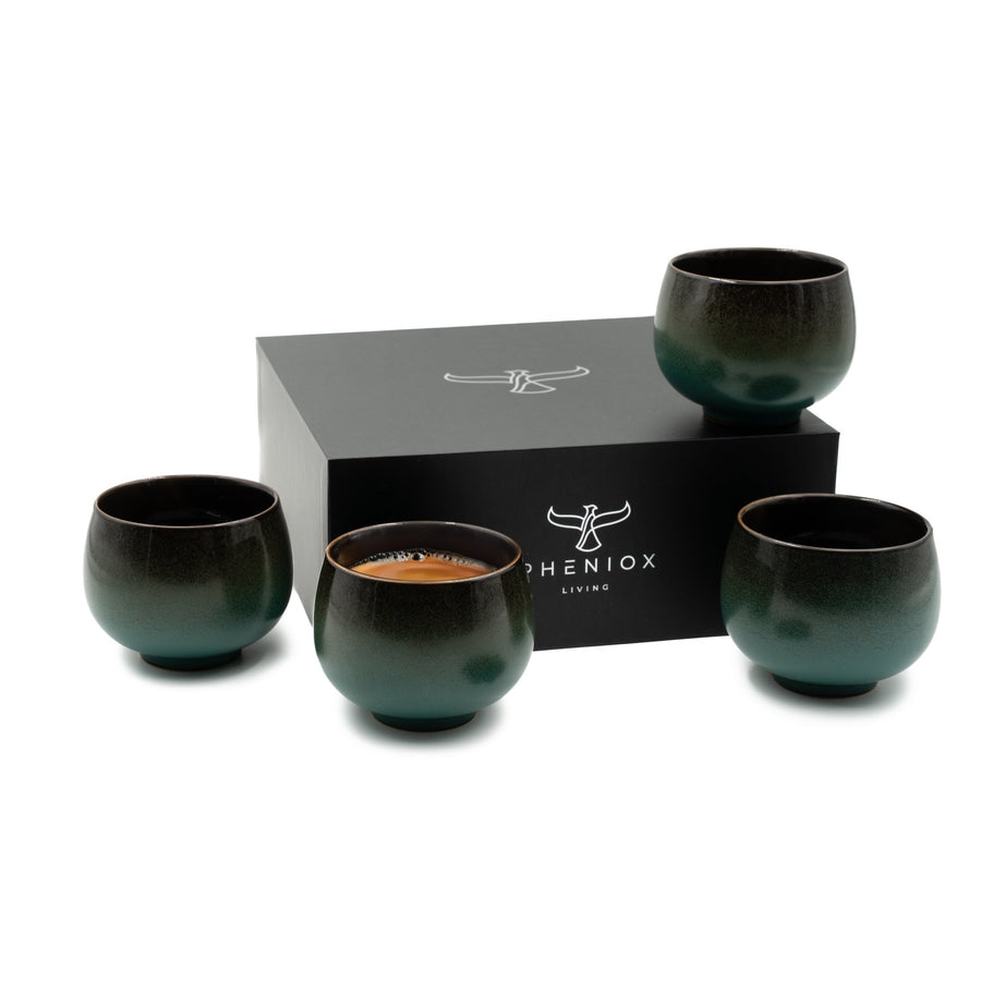 Cappuccino-Tassen-Set Jade: vier Steinguttassen à 160 ml mit schwarz-grünem Farbverlauf und Geschenkverpackung