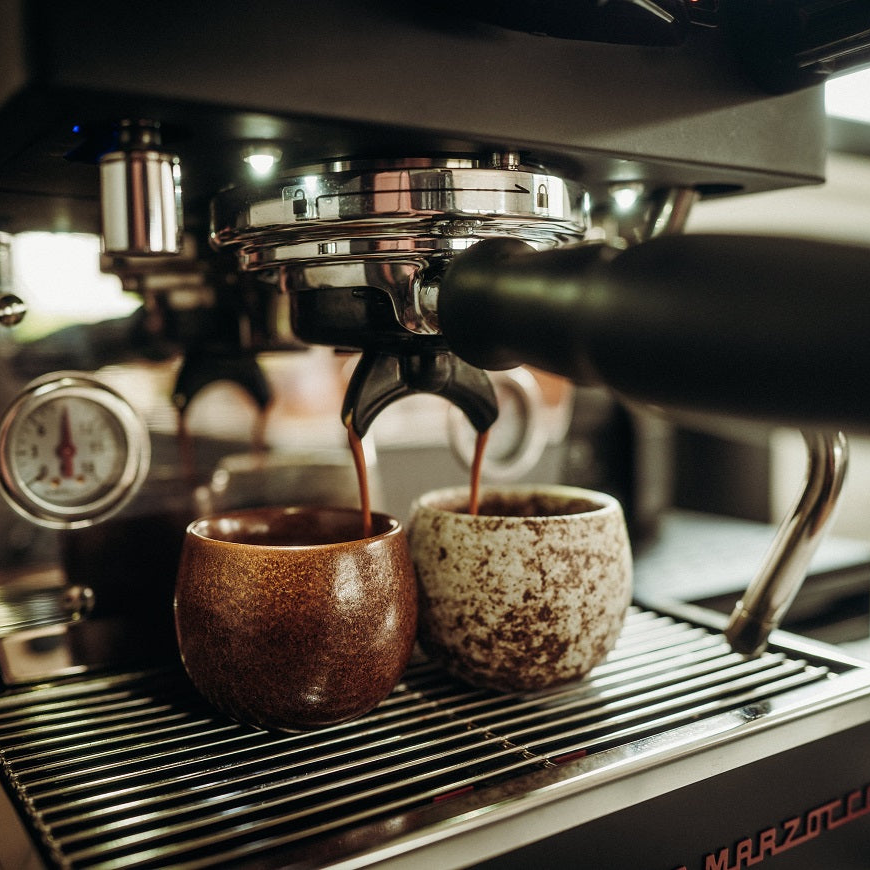 Espressotassen Set Timeout mini - 5 x 50 ml Steinguttassen, No.1 Bio Espresso 1 kg & No.3 All-round Espresso 1 kg