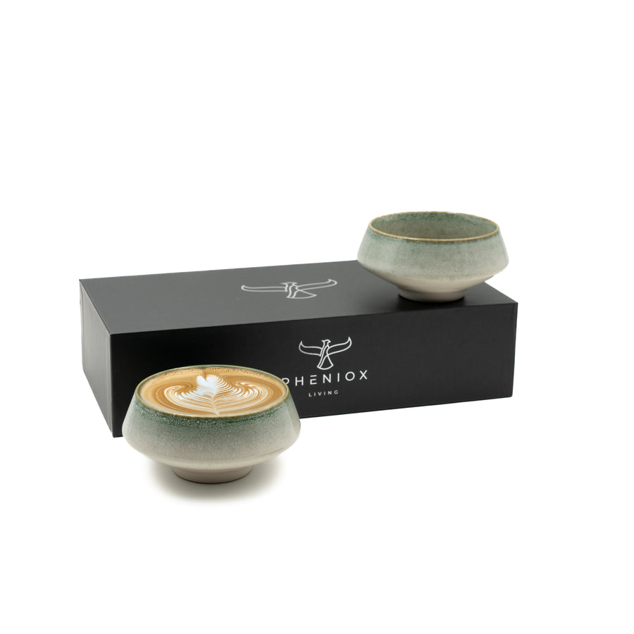 Barista-Tassen-Set Grün: zwei Cappuccinotassen aus Steingut à ca. 180 ml mit Geschenkverpackung
