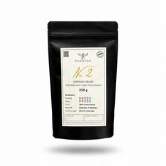 PHENIOX No. 2 Espresso, 250-g-Packung mit hellem Etikett und weichem Schatten vor weißem Hintergrund